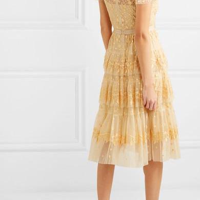 V Neck Tiered Embroidered Tulle Midi Dress.yellow..