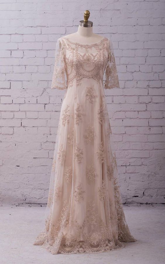 Lace Wedding Gown Wedding Dress With Sleeves, Buttons Up Back And Train, Classic And Simple.w35