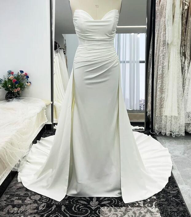 W1575 Flexible Fitted Wedding Dresses V Neck Pleated Side Slit Sheer Back Bridal Gowns With Detachable Train