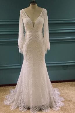 W1579 Plunging V Neck Boho Chic Lace Wedding Dress Open Back Bohemian Bridal Gowns With Capes